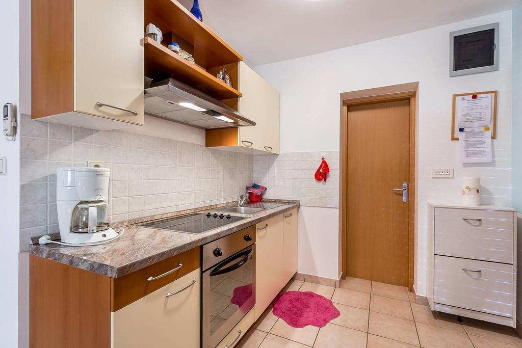 Apartment Ellis Premantura Luaran gambar
